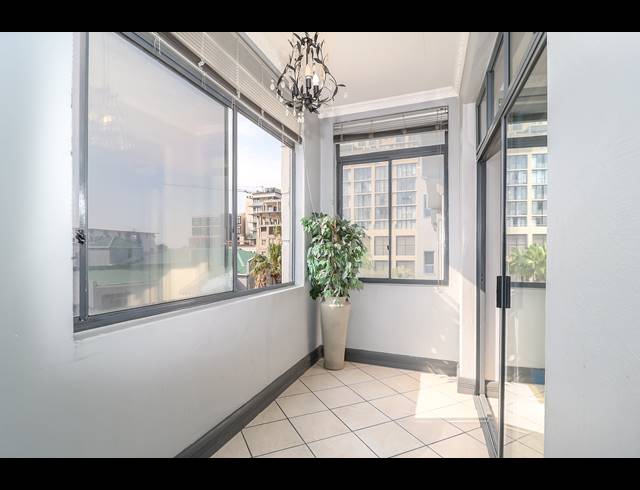 1 BEDROOM APARTMENT TO LET IN GARDENS